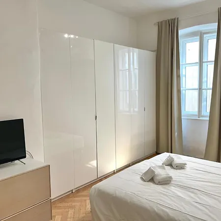 Piazza Della Valle Locazione Turistica Appartement Trieste