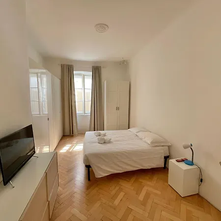 Piazza Della Valle Locazione Turistica Appartement Trieste