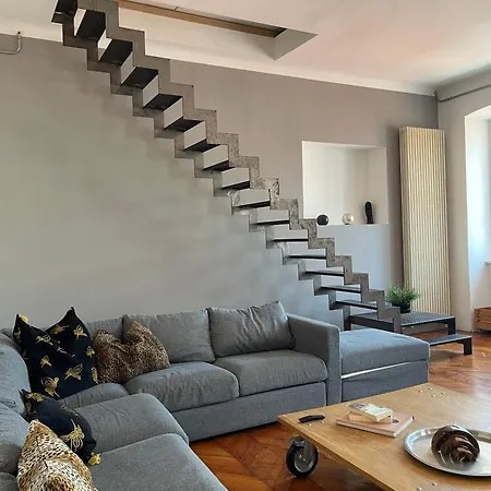 Apartment Piazza Della Valle Locazione Turistica Trieste